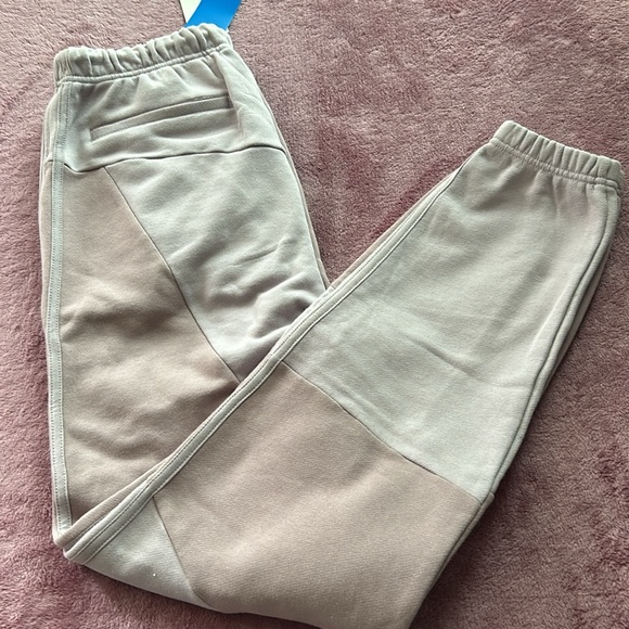 🎀New Adidas Sweatpants🎀 - Picture 6 of 6